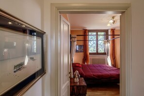 6 bedrooms, free WiFi, bed sheets