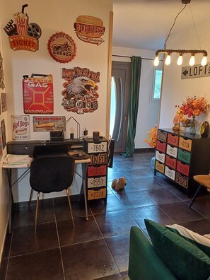 Interior - Villa 'Magda' with Mountain View, Private Pool and Wi-Fi (Montferrat)