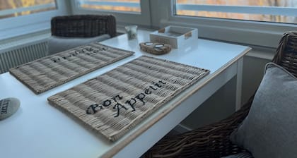 Panoramablick auf den See, direkt an Deich und Meer gelegen, auf Nordstrand