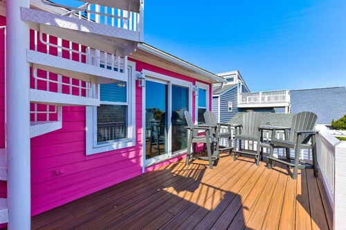 Flamingo Fun - 5 Bedrooms steps from the ocean