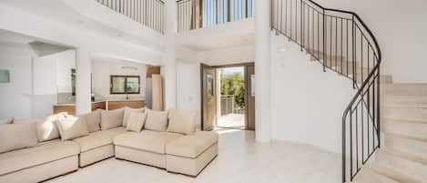 Villa, Smoking