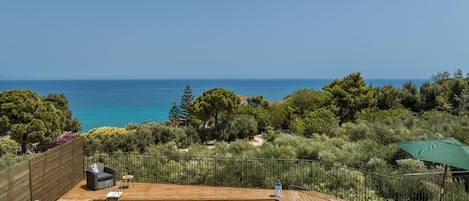 วิลล่า, สูบบุหรี่ได้