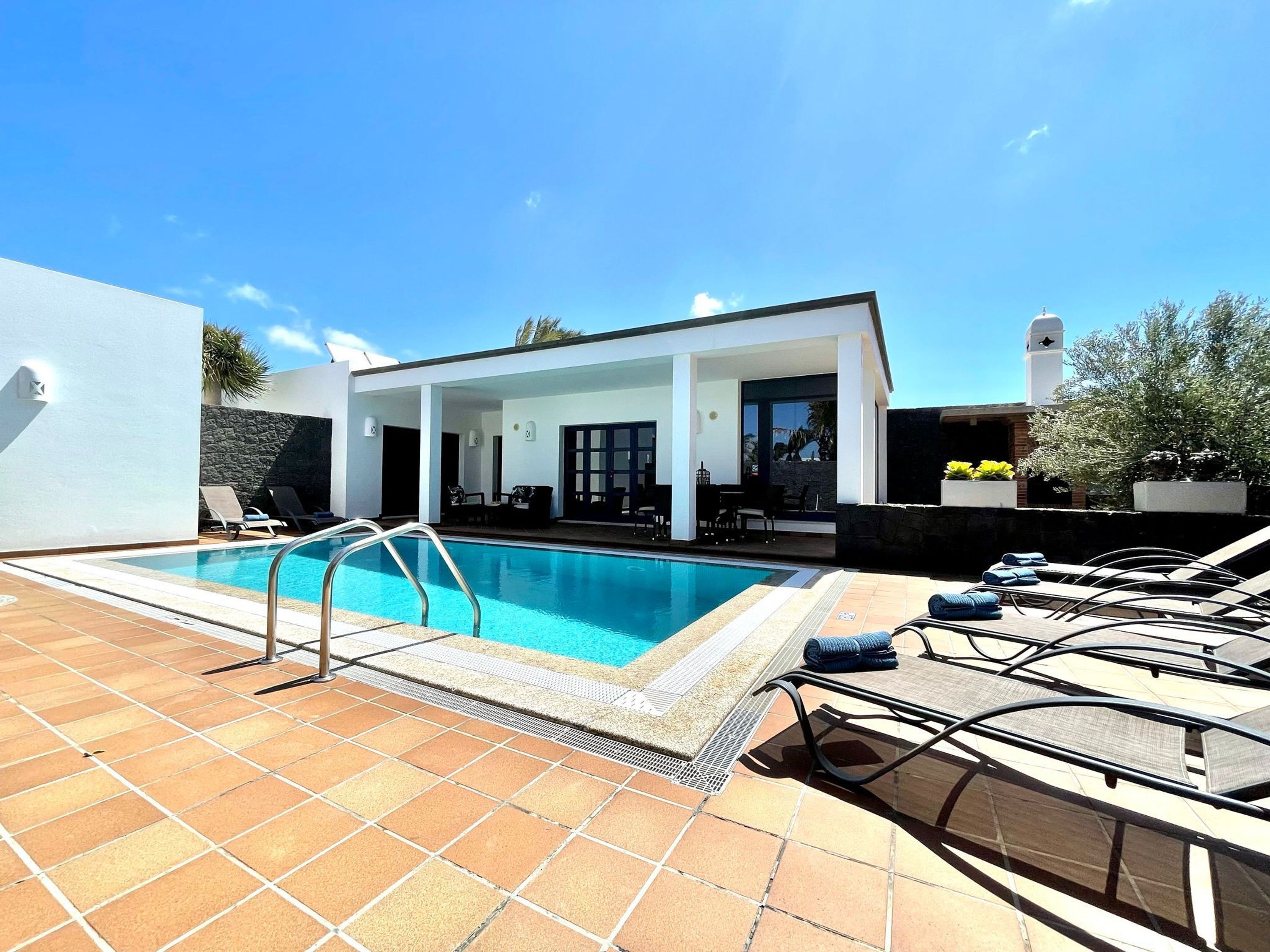 House, Smoking | 3 bedrooms
