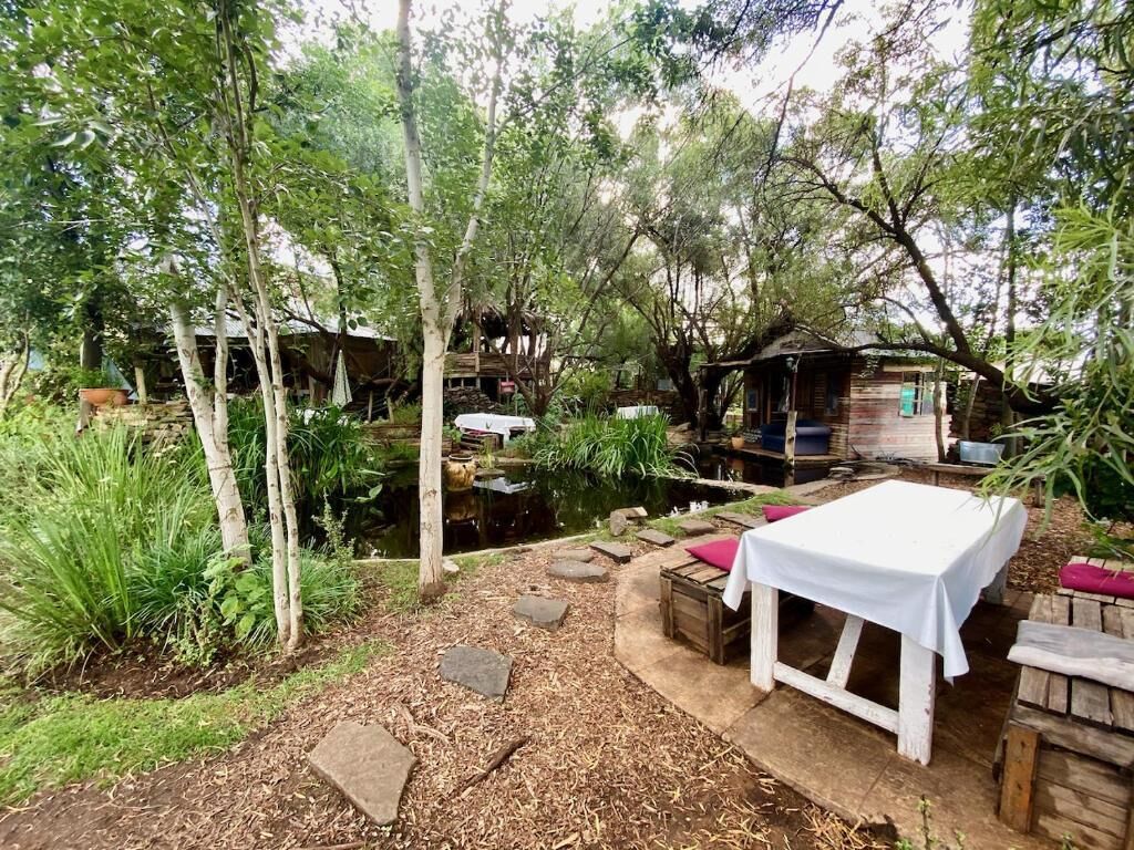 Breakfast, lunch, brunch served; garden views