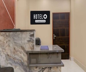 Reception - Hotel O Singar Nagar Metro Station (Lucknow)