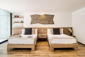 Studio dành cho gia đình, sân hiên, quang cảnh sân vườn | Két bảo mật tại phòng, màn/rèm cản sáng, bàn ủi/dụng cụ ủi quần áo 