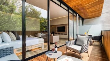 Luxury Studio, Balcony, City View