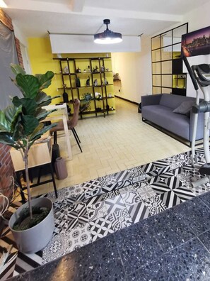 Iron/ironing board, free WiFi - Hostal Urdaneta (Guadalajara)