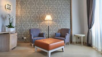 Suite, vista città | Interni