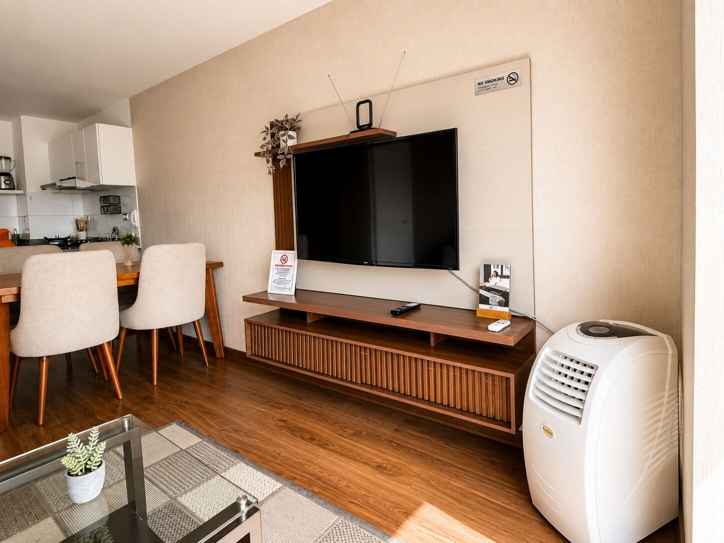 Classic Apartment, Balcony, City View | Living area