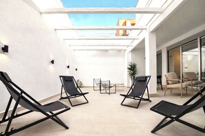 Terrace/patio - Contemporary Chic with Expansive Sun Patio (Madrid)