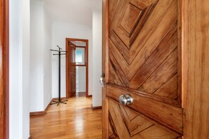 Interior - Casa Mesa Del Mar: Villa with Sea Views, Private Garden, Wi-Fi, and Balcony in Northern Tenerife (Mesa del Mar)