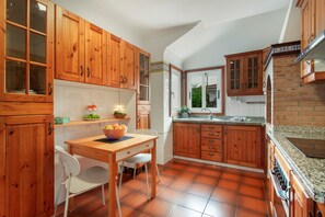 Dining - Casa Mesa Del Mar: Villa with Sea Views, Private Garden, Wi-Fi, and Balcony in Northern Tenerife (Mesa del Mar)