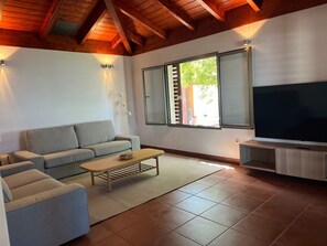 Living area - Casa Punta del Viento Oceanfront with Sea Views, Private Terrace & Wi-Fi (El Pris)