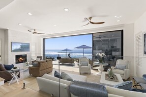 TV - Luxury on the Beach, Brand New Listing! (Oceanside)