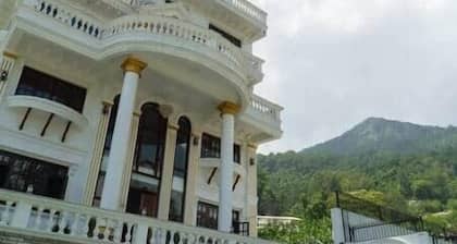 The White House Villa 8 bedroom with Swimming Pool