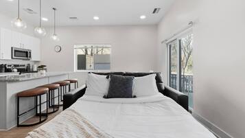 Desk, iron/ironing board, travel crib, WiFi