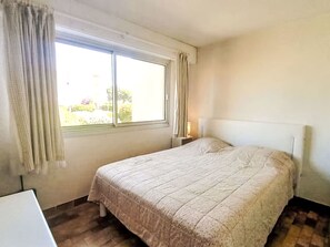 1 bedroom, Internet - Les Rives de la Favière by Interhome (Bormes-les-Mimosas)