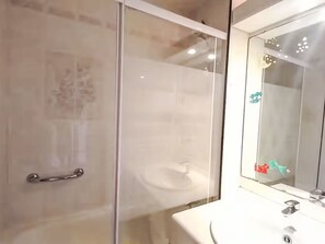 Towels - Les Rives de la Favière by Interhome (Bormes-les-Mimosas)