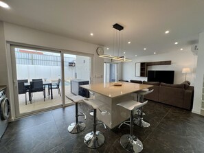 Dining - Villa Sol & Caparica - Heated swimming pool (Charneca de Caparica)