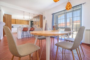 Dining - Villa Dos Amores - Heated swimming pool (Azeitão)