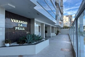 Exterior detail - Beach Sand - Apartment with Sensational View (Guarapari)