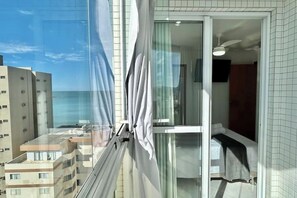 3 bedrooms, iron/ironing board, WiFi - Apartment on Morro Beach with 2 parking spaces. (Guarapari)