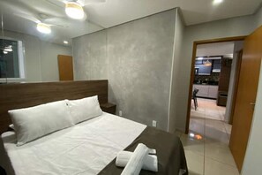 2 bedrooms, iron/ironing board, WiFi, bed sheets - AP 803 - Laranjeiras Residence Air Conditioning and BBQ Grill (Serra)