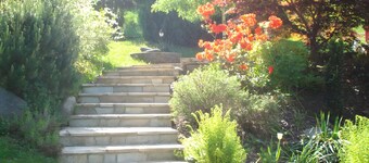 Chalet 'Chez Corinne' with Mountain View, Private Pool, Near Ski Resorts