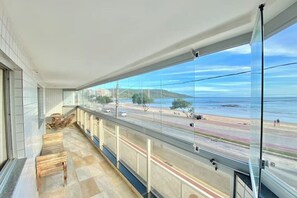 Interior - Beachfront Apartment with Spectacular Views (Guarapari)