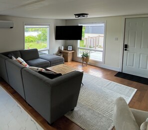 Smart TV, books, stereo - Quiet Waterfront Cottage w/ Hot Tub (Meductic)