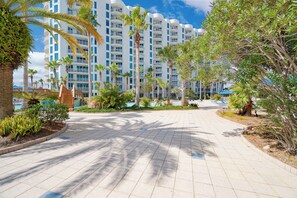 Exterior - 11th Floor Condo with Resort Amenities (Destin)