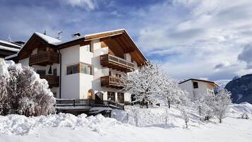 Appartamento, balcone, vista montagna | Esterni