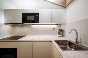 Apartment, Mountain View | Private kitchen
