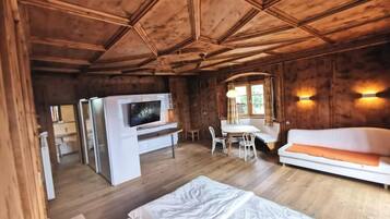 Suite Deluxe, balcone, vista montagna | Area soggiorno