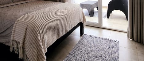 熨斗/熨衣板、WiFi、床单