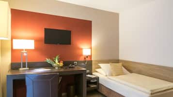 Classic-Einzelzimmer, Gartenblick | Zimmersafe, schallisolierte Zimmer, kostenloses WLAN