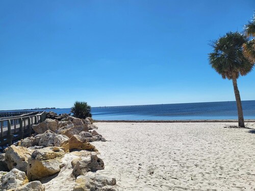 Enjoyable campground retreat in awesome Keaton Beach perfect for outdoor lovers