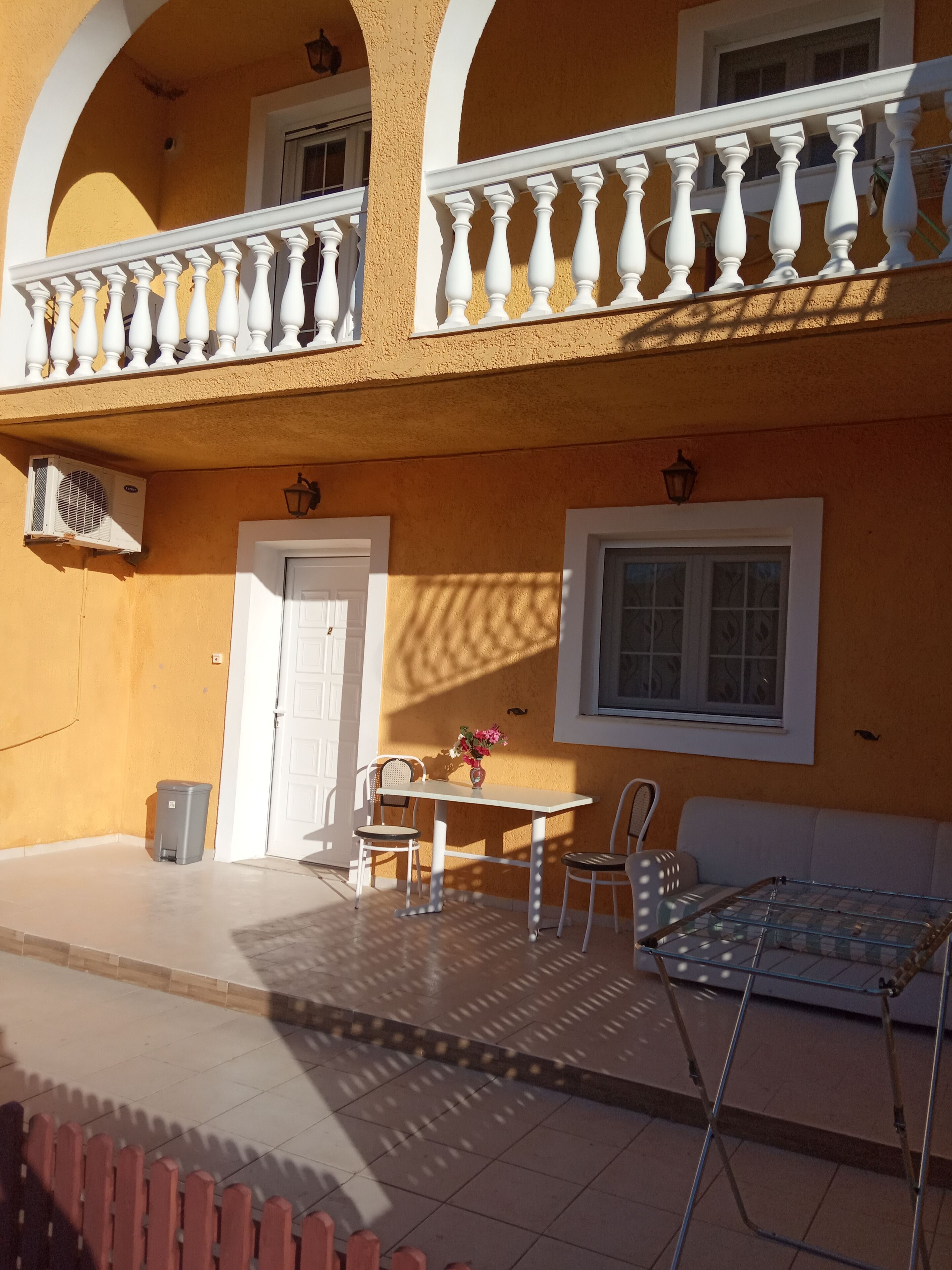 舒適客房, 露台 | 室外用餐