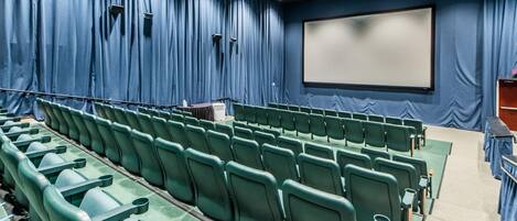 Condo, 1 cama King size y sofá cama (Majestic Beach Towers 1-1209) | Sala de reuniones