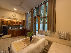 Vila família, 2 quartos, vista para o jardim | Parte interna