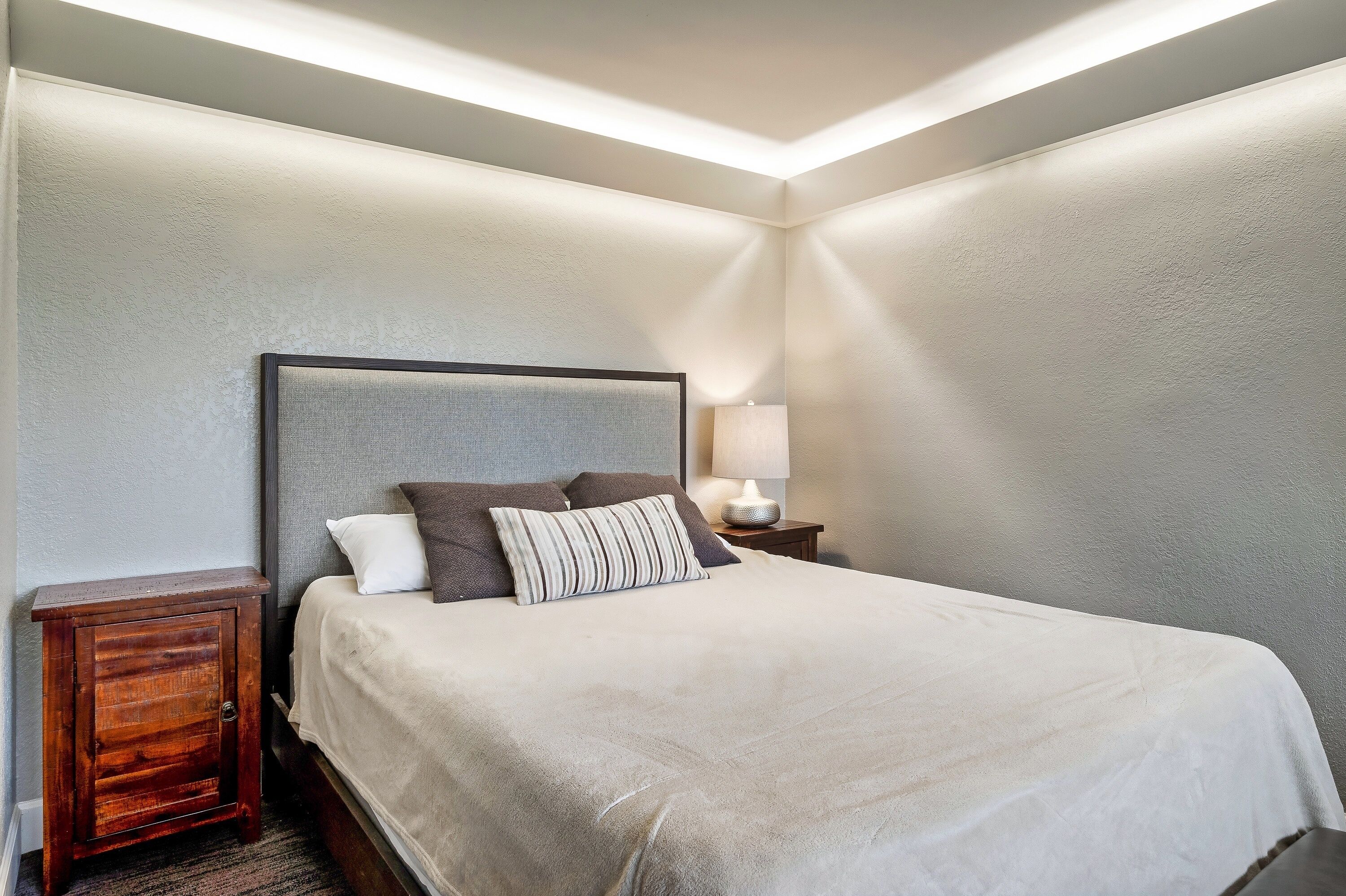 Studio (5 Bedrooms) | Tiện nghi, dịch vụ nơi lưu trú