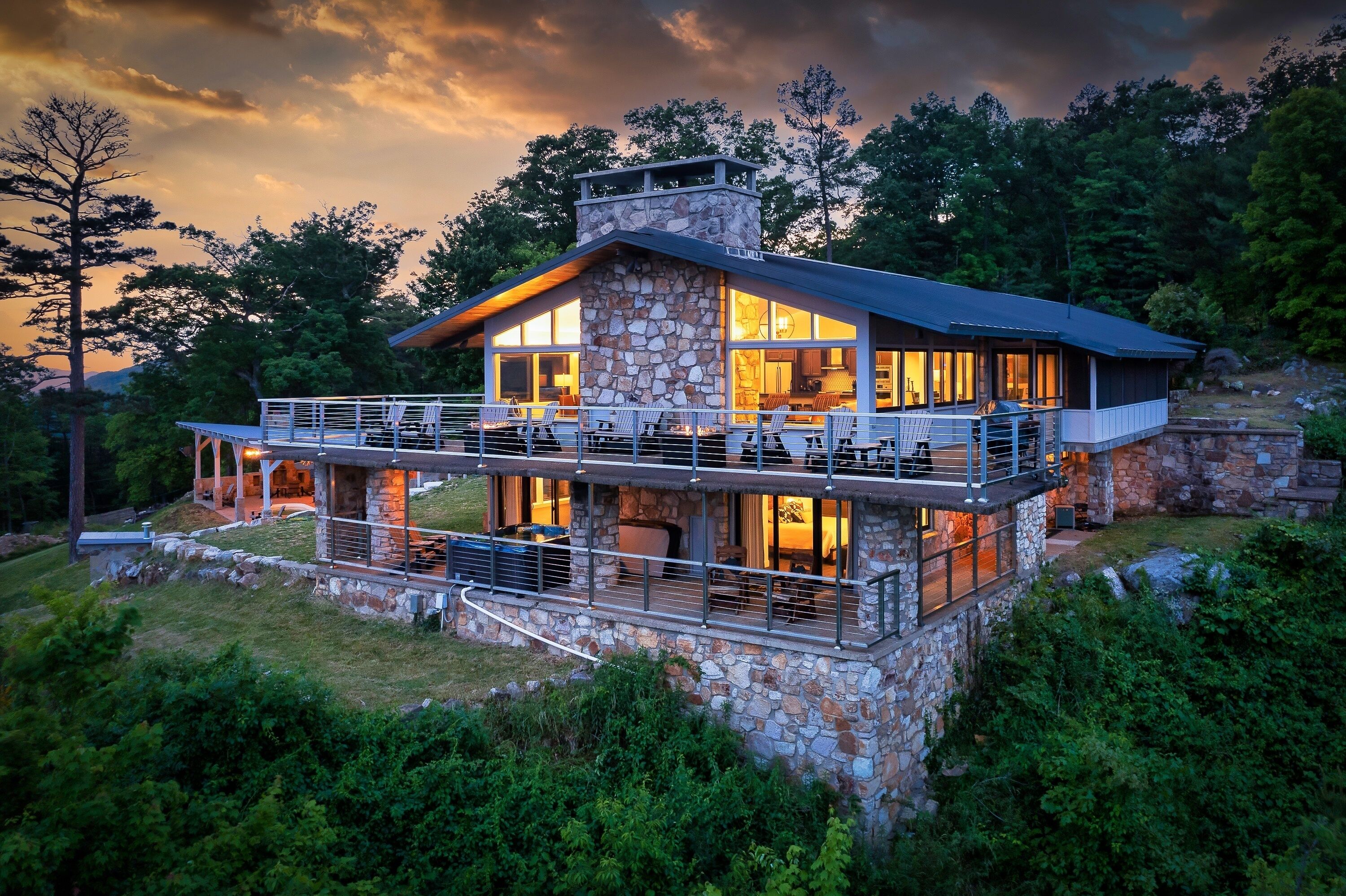 Studio (5 Bedrooms) | Bagian depan properti