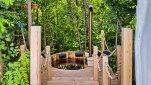 Outdoor spa tub - Arta Chalet - Nature Retreat (Fantanele)