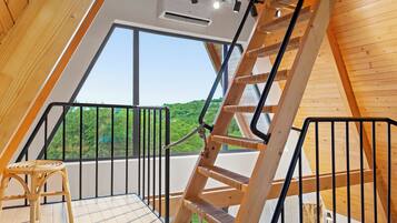 Chalet, 3 Bedrooms, Air conditioning, Valley View | Interior