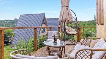 Cabin, 1 Bedroom, Air conditioning, Valley View | Outdoor dining