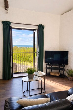 TV, offices - 2 Spacious Holiday Chalets nr Bude, Sleeps 10 (Bude)