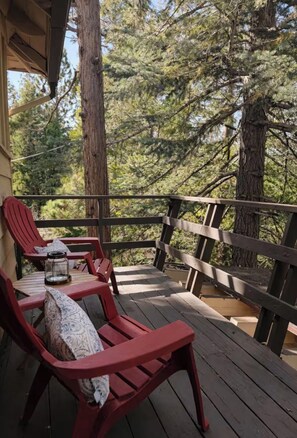 Terrace/patio - Cozy Mountain Cabin w/ Sauna + Lake Access - Near Arrowhead Village (Lake Arrowhead)