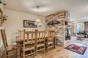 Dining - New Listing! Walk to the heart of downtown and the Lift (Breckenridge)