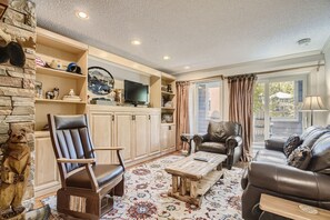 Fireplace - New Listing! Walk to the heart of downtown and the Lift (Breckenridge)
